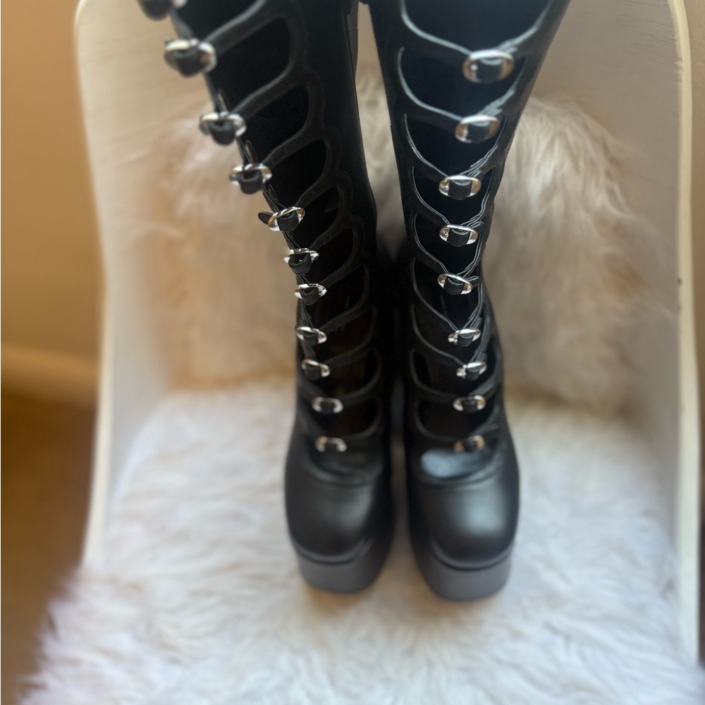 Black Lace-Up Women's Boots